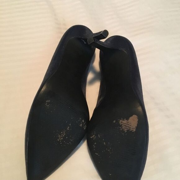 BCBG PUMPS - Picture 7 of 7